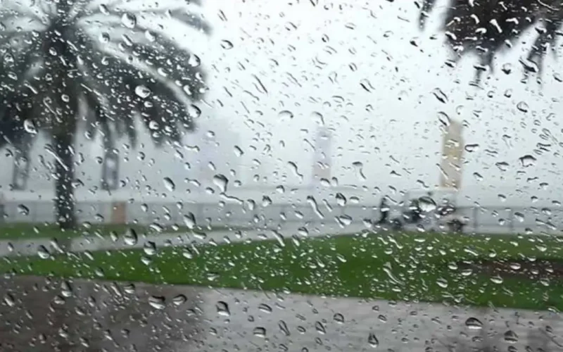 تقلبات جوية مرتقبة.. الإمارات تتأهب لسقوط أمطار متفرقة مع تكاثر السحب غدًا